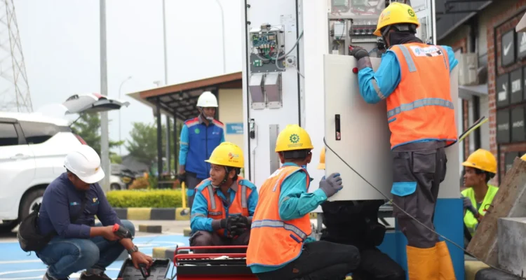 gaji pln bagian lapangan